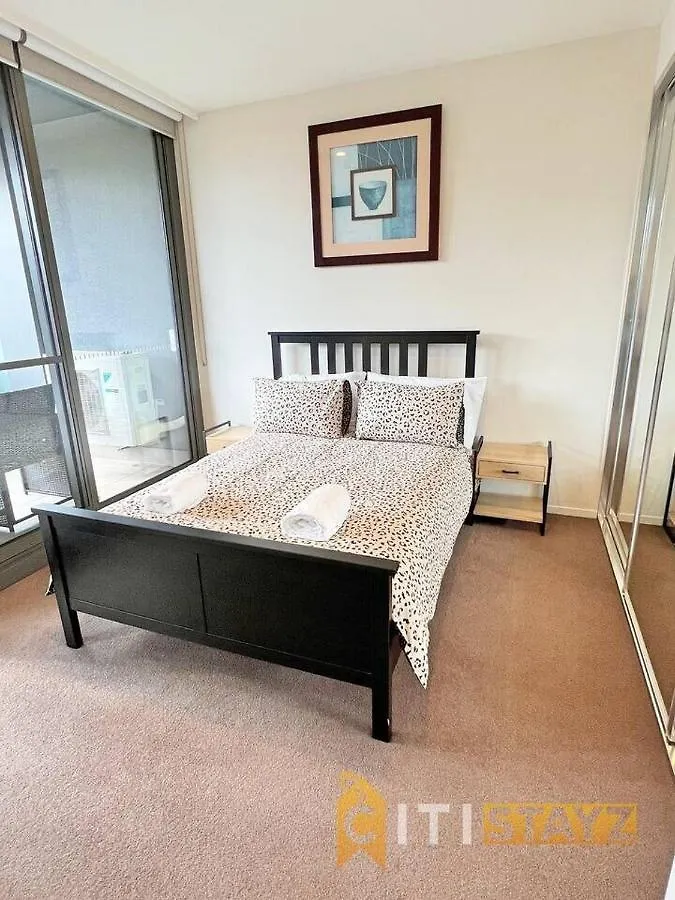 Bright In Braddon! 1 Bd 1Bth Apt Canberra Apartment